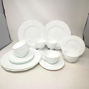 Vintage Indiana Colony Harvest Grape White Milk Glass 14pc Dinnerware Tea Set
